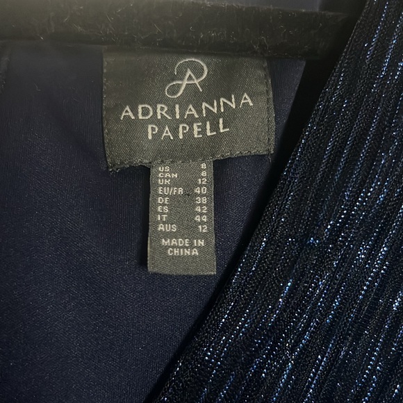 NWT-Adrianna Papell Metallic Crinkle dress, size 8. - Picture 3 of 16